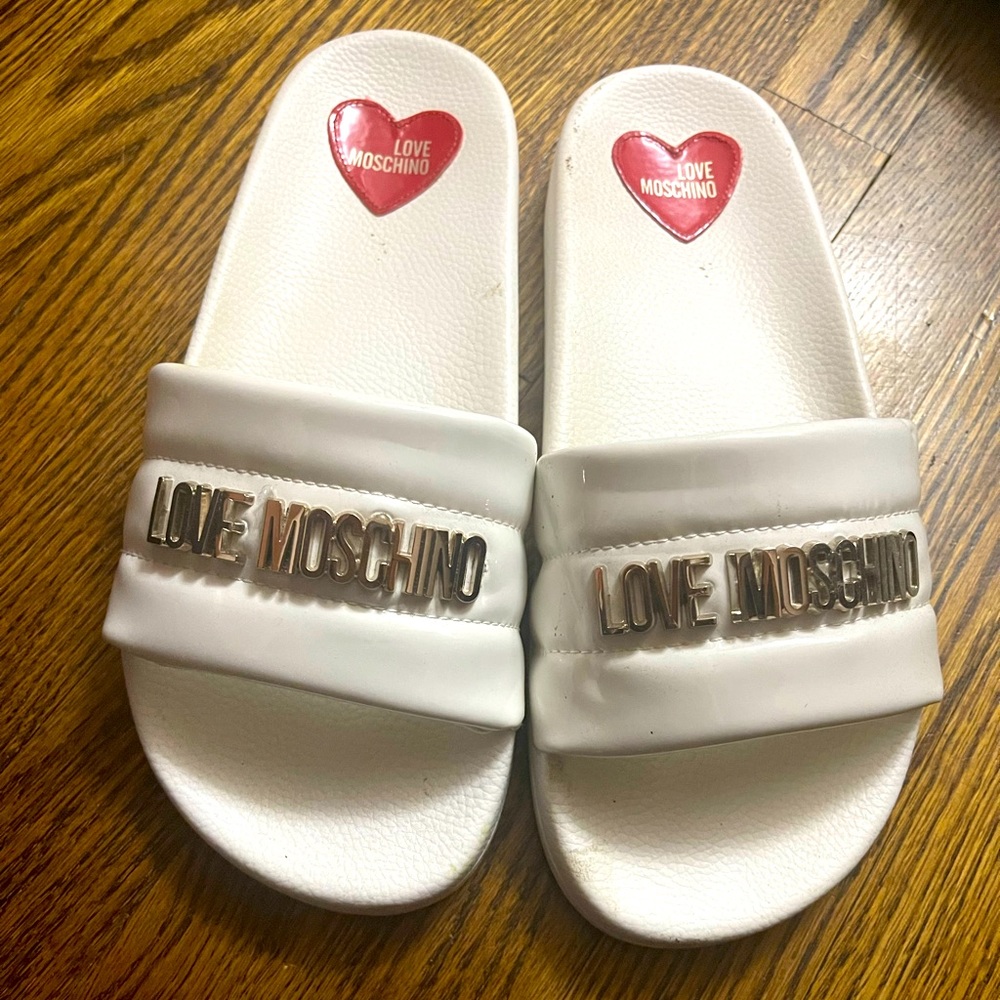 Love Moschino slides